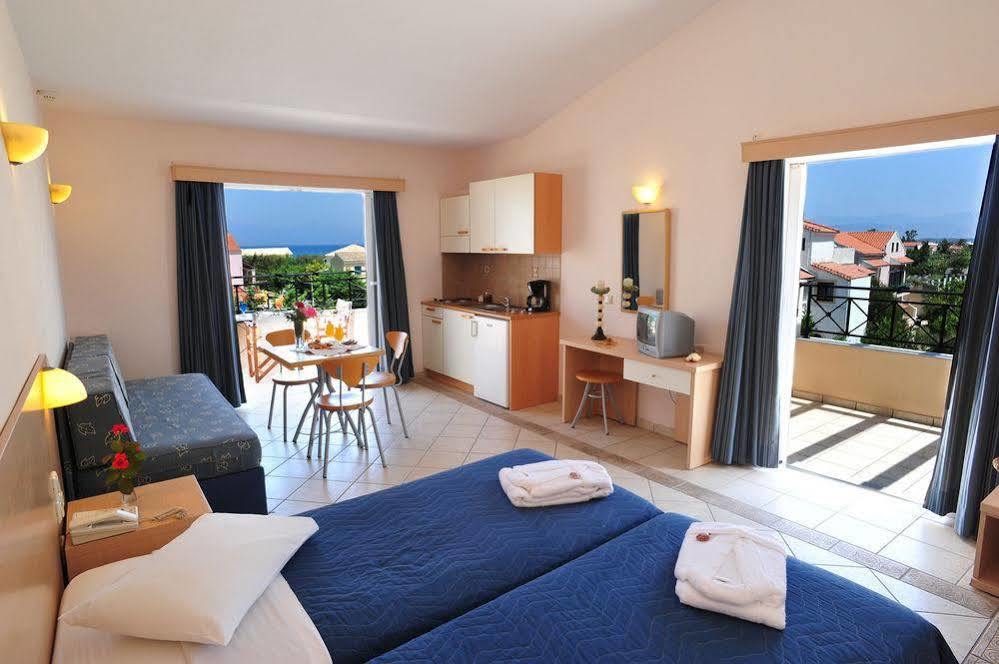 Thinalos Aparthotel Acharavi  Ngoại thất bức ảnh